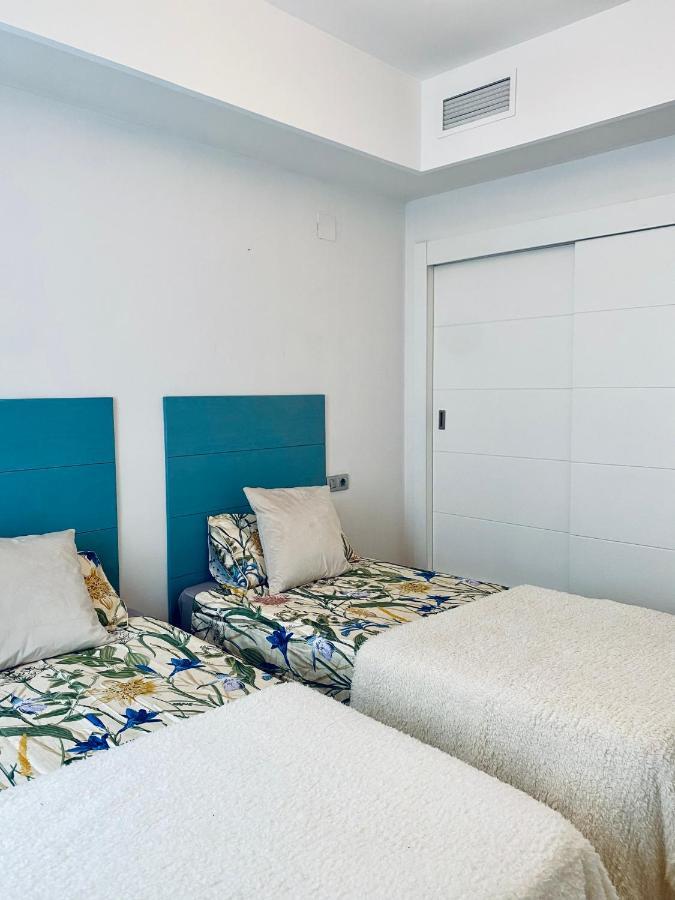 Sunshine Beach Front Complex, Wifi, Modern Casares Eksteriør bilde